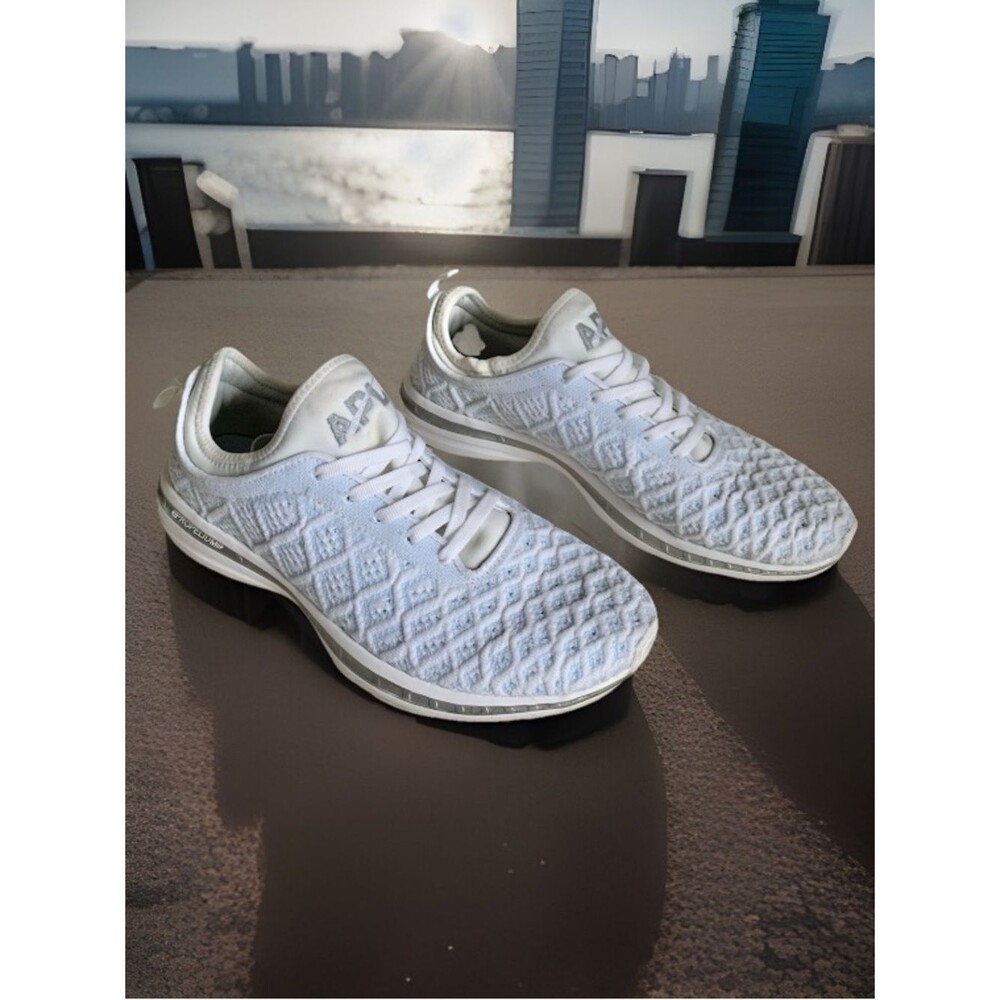 APL Techloom Phantom White Womens 9 running shoes